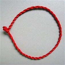 geluks ambandje rood koord armband red lucky bracelet