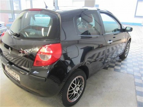 Renault Clio - 1.2 TCE Rip Curl Airco Topstaat - 1