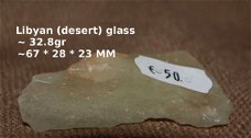 Tektite Libyan desert glass - tektiet Libisch woestijn glas