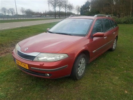 Renault Laguna Grand Tour - 2.0-16V Privilège - 1