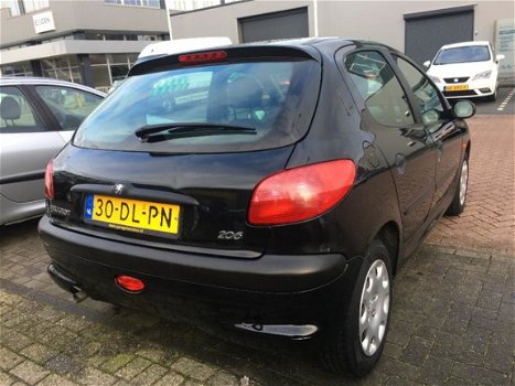 Peugeot 206 - XR 1.4MET STUURBEKRACHTIGING EN NW APK - 1