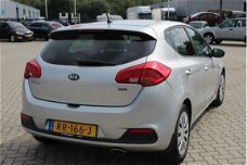 Kia Cee'd - 1.6 CRDI SUPER PACK Euro 5 airco, radio cd speler, stoelverwarming, stuurverwarming, cru