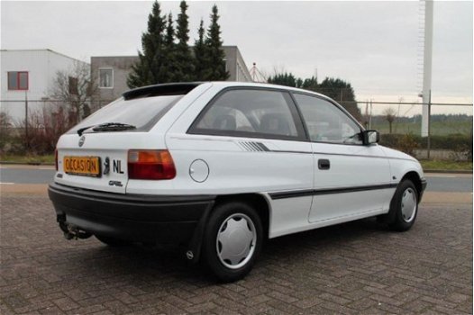 Opel Astra - 1.4 GL - 1