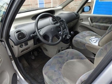 Citroën Xsara Picasso - 1.6i NAP, RIJDT PRIMA, ZIET ER GOED UIT. NIEUWE APK - 1