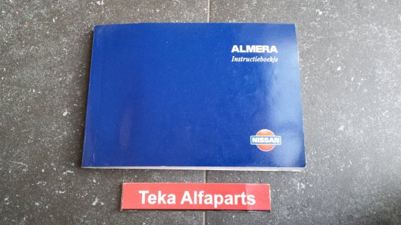Nissan Almera Instructieboekje / Owner's Manual / 2000 Used - 0