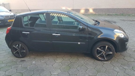 Renault Clio - 1.4-16V Dynamique Luxe - 1