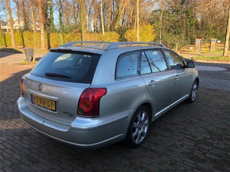 Toyota Avensis Wagon - 2.0 16v VVT-i D4 Executive Airco - 1