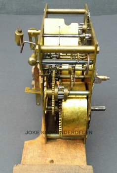 === Tafelklok uurwerk = Junghans 1919 = oud === 36159 - 3