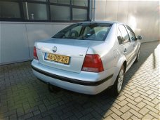 Volkswagen Bora - 1.6 Trendline Apk Keuring t/m 08-01-2019