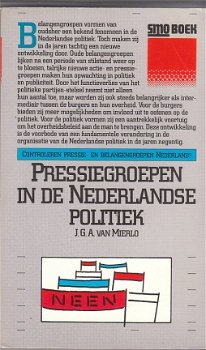 Pressiegroepen in de Nederlandse politiek door Van Mierlo - 1