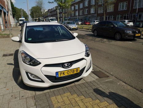 Hyundai i30 - Navi / Camera / Stoelverwarming - 1