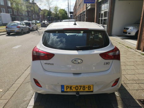 Hyundai i30 - Navi / Camera / Stoelverwarming - 1