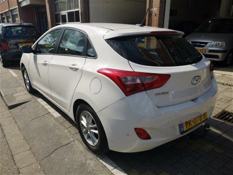 Hyundai i30 - Navi / Camera / Stoelverwarming - 1