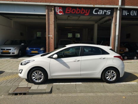 Hyundai i30 - Navi / Camera / Stoelverwarming - 1