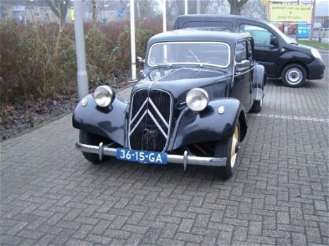 Citroën Traction - 11B - 1