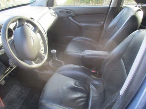 Ford Focus - Focus Futura 1.6 airco leren bekleding - 1