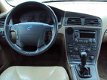 Volvo V70 - Diesel 2.4 D5 163PK COMFORTLINE trekhaak / clima / Youngtimer - 1 - Thumbnail
