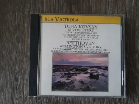 Tchaikovsky - 1812 Overture / Beethoven - Wellington's Victory - 0