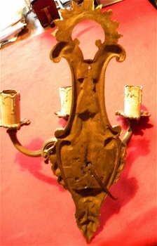 Antieke bronzen wandlamp. - 5