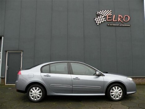 Renault Laguna - 2.0 16V Expression - 1