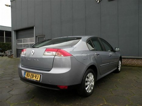 Renault Laguna - 2.0 16V Expression - 1