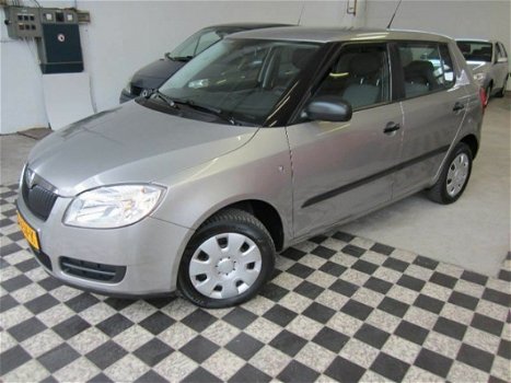 Skoda Fabia - 1.2 Drive 2010 Airco 5DRS Nieuwe Staat - 1