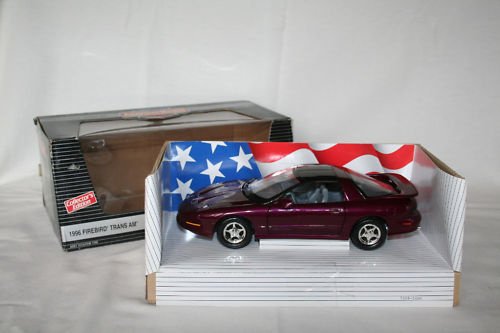 1:18 oudere ERTL Pontiac Firebird Trans Am 1996 - 1