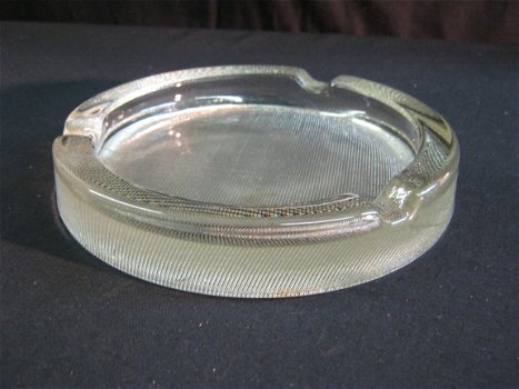 glazen asbak, groot model, ca.19 cm,diameter, z.g.a.n.zwaar - 4