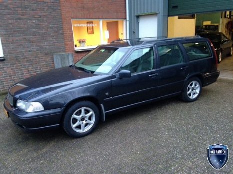 Volvo V70 - 2.5 - 1