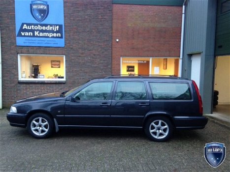 Volvo V70 - 2.5 - 1