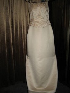 #178 Prachtige LA SPOSA trouwjurk met afknoopbare sleep