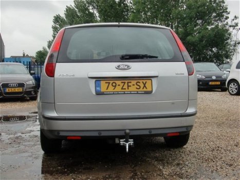 Ford Focus Wagon - 1.8-16V AMBIENTE FLEXIFUEL NAVI TREKHAAK - 1