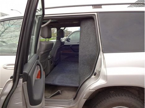 Toyota Land Cruiser 100 - HDJ4.2TD VX STANDARD ROOF WINDOW VAN - 1