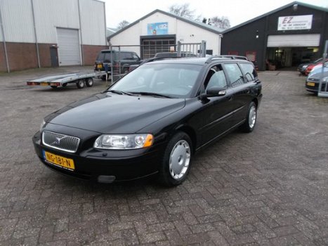 Volvo V70 - 2.4D EDITION automaat 7pers derde bank xenon - 1