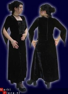 Zwarte middeleeuwse jurk gotiek