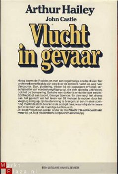 ARTHUR HAILEY**JOHN CASTLE*VLUCHT IN GEVAAR**ELSEVIER - 2