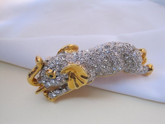 Broche goudkleurige grote olifant met heldere kristal rijnstenen 9.8x3.9 cm - Afbeelding 5