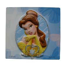 Disney magneet Belle portret bij Stichting Superwens!