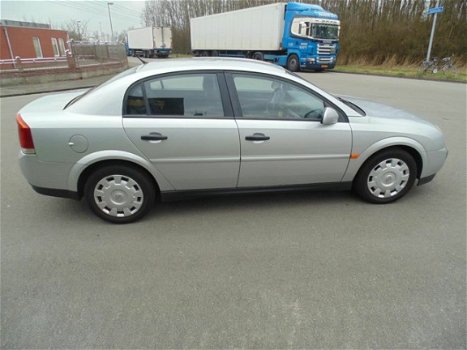 Opel Vectra - 1.8-16V Comfort - 1