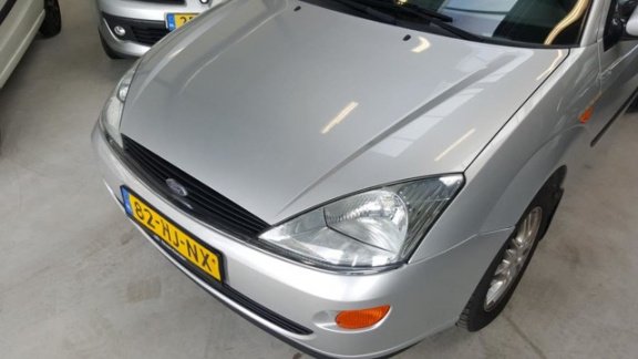 Ford Focus - 1.6-16V Ghia - Airco - LM - 2e eigenaar - 1