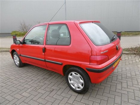 Peugeot 106 - 1.1 XT Stuurbekrachtiging Apk 29-01-2019 - 1