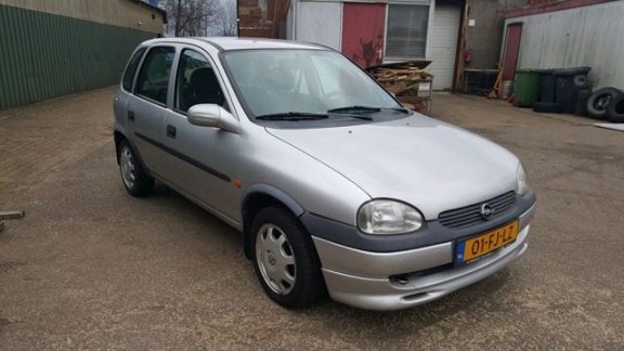 Opel Corsa - 1.2i-16V Eco 5 deurs Airco - 1