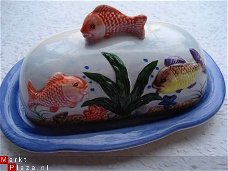 aardewerk botervlootje met als handvat een vis china 95135