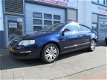 Volkswagen Passat - 2.0tdi high Climate Navi Leer Nw Apk Crusctrl Xenon - 1 - Thumbnail