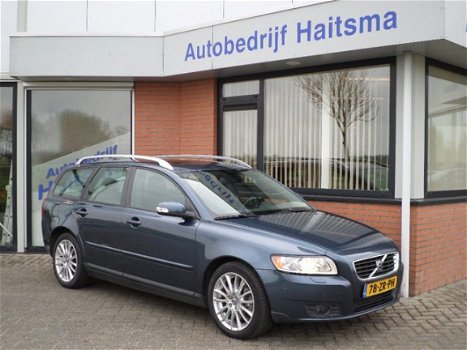 Volvo V50 - 2.0D MOMENTUM AUT. Airco, Dakrail - 1