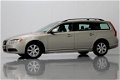 Volvo V70 - 2.0 D3 KINETIC 136PK, 5-CIL NAVI/16INCH/ECC/PDC/CHROOM - 1 - Thumbnail