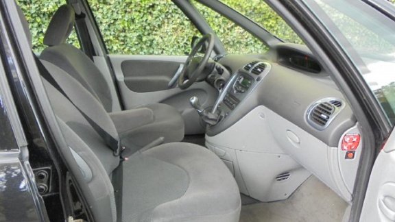 Citroën Xsara Picasso - 1.6 HDI 110pk Exclusive - 1