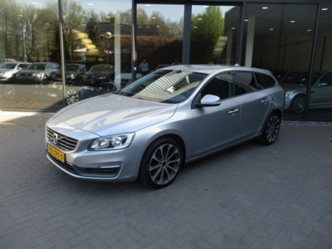 Volvo V60 - D3 2.0D 5-Cil Business, Navi, Climate, Pdc, Cruise, - 1