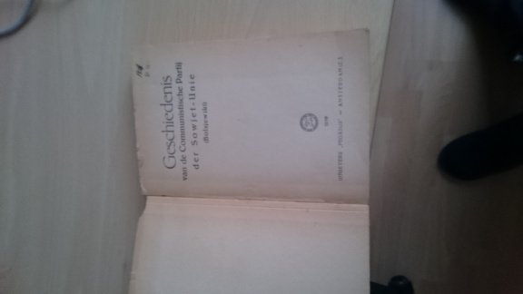 BOEK- GESCHIEDENIS VAN DE COMMUNISTISCHE PARTIJ DER SOVJETUNIE - 2