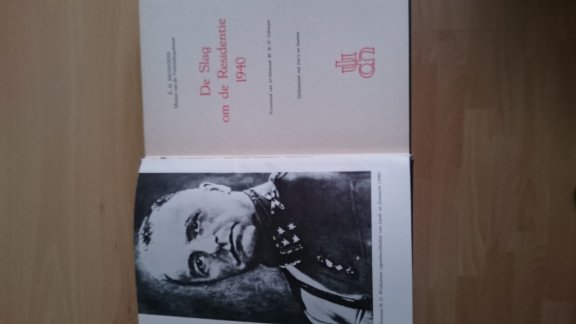boek: DE SLAG OM DE RESIDENTIE 1940 - 4